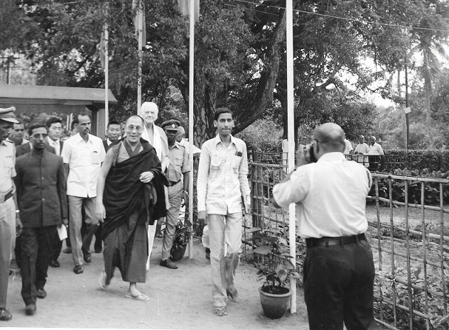 File:Dalai Lama and John Coats in 1975 Adyar.jpg