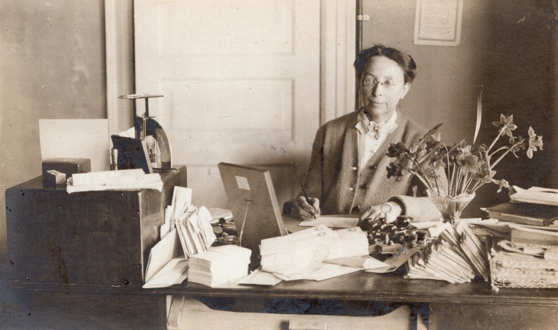 File:Marie Poutz working.jpg