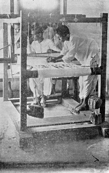 File:1919 Weaving at Boys National School, Benares.jpg