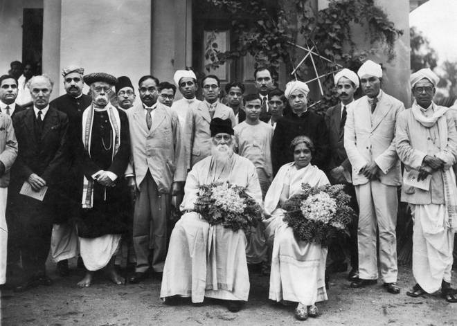 File:Tagore at Besant Theosophical School.jpg