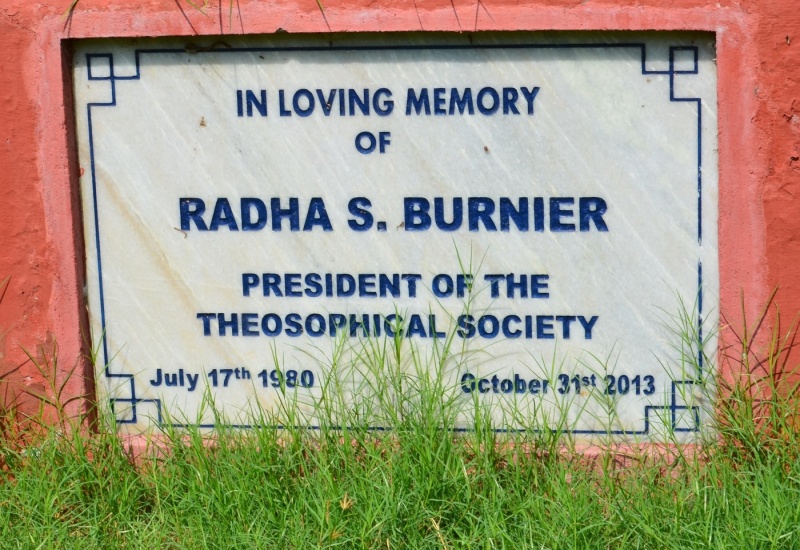 File:Radha Burnier plaque.jpg